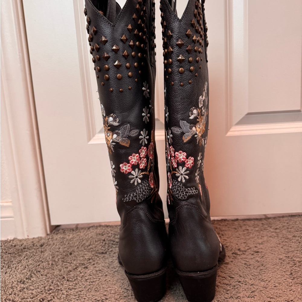 Dingo Women's Poppy Graphite Floral Embroidered Studded Snip Toe Cowboy Boots - Picture 6 of 8